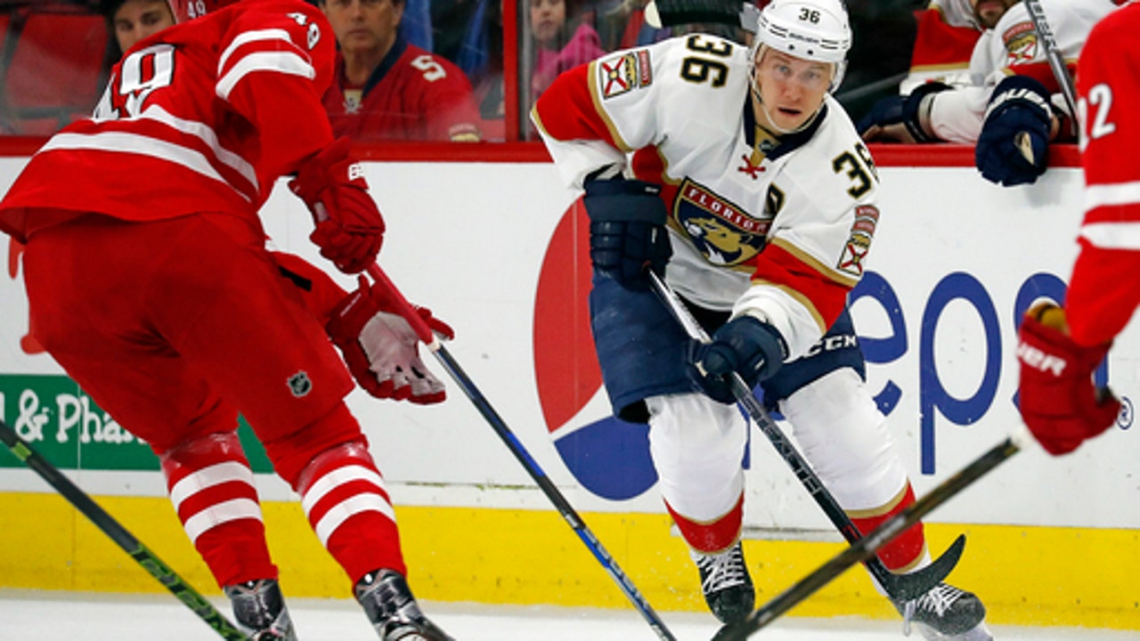 Panthers fire coach Gallant, cite philosophical differences